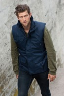 Extérieur : 100% polyester oxford avec enduction pvc. doublure matelassée avec ouate 100% polyester. fermeture zippée