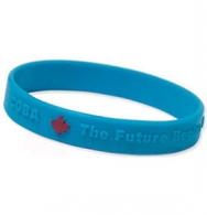 Bracelet en silicone publicitaire personnalisé : le marquage de ce modèle est en relief. vous pouvez