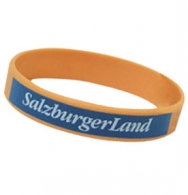 Bracelet en silicone publicitaire personnalisé : le marquage de ce modèle est en imprimé. vous pouvez