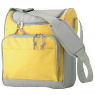 Sac isotherme zippé, bandoulière réglable et poche avant zippée. 600d polyester.