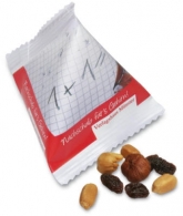  sachet d'amuse-gueules personnalisé avec votre création 


 dimensions : 70 x 65 mm
 contenu :