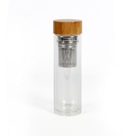 Isothermal bottle with infuser