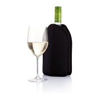 Isothermal cover for wine bottle