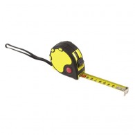 Tape measure with rubber case, length 5 meters.