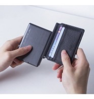 Porte-cartes avec batterie personnalisée intégrée - Iné The Wallet