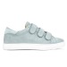 Basket femme, paire de sneakers publicitaire