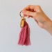Porte-clés long pompon cadeau d’entreprise