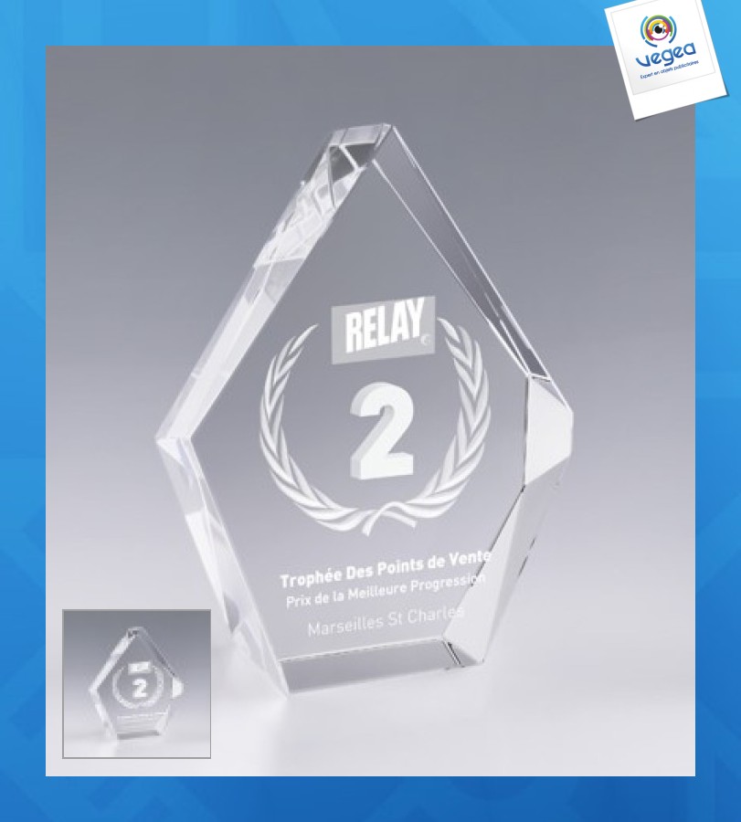 Trophée avec logo 16cm