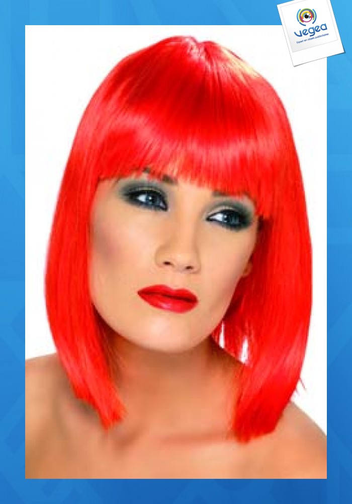 Perruque personnalisée glam rouge fluo